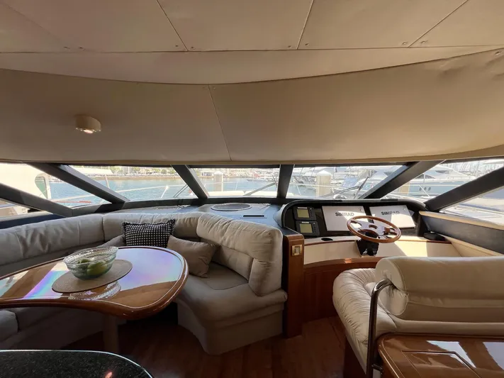 Parlay Yacht Photos Pics 2001 Neptunus 56 Flybridge-Helm