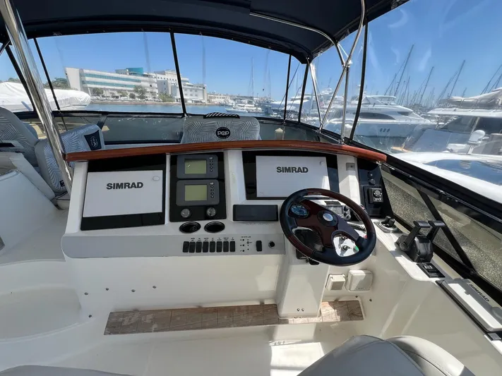 Parlay Yacht Photos Pics 2001 Neptunus 56 Flybridge- Flybridge