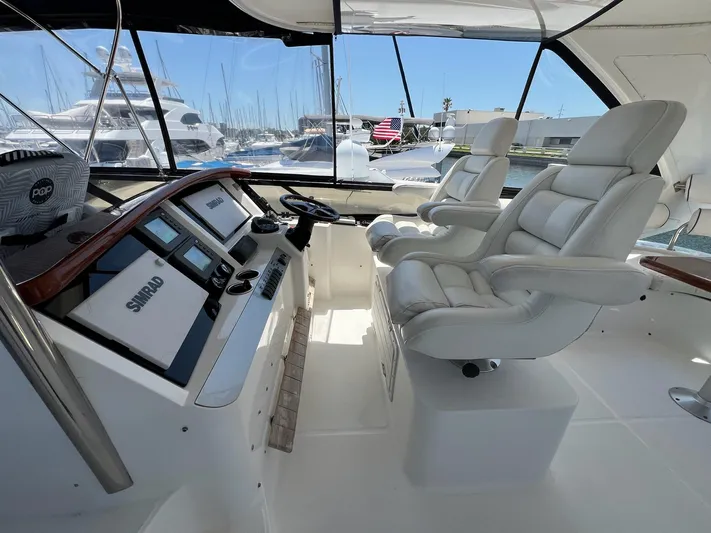 Parlay Yacht Photos Pics 2001 Neptunus 56 Flybridge- Flybridge