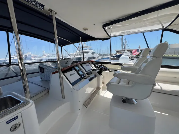 Parlay Yacht Photos Pics 2001 Neptunus 56 Flybridge- Flybridge