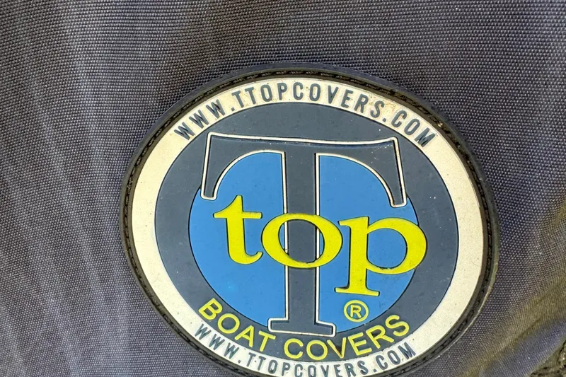  Yacht Photos Pics Top Boat Covers logo on Yellowfin 34 Offshore, 2007 model.