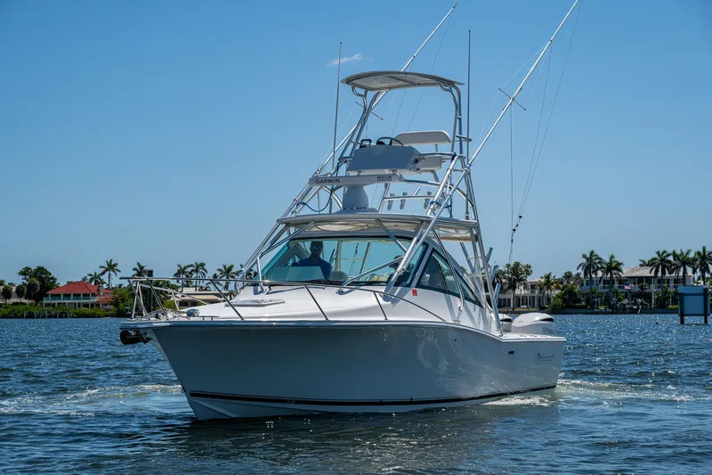 Seaclusion Yacht Photos Pics 2018 Albemarle 290 Express Fisherman boat cruising on a sunny day.