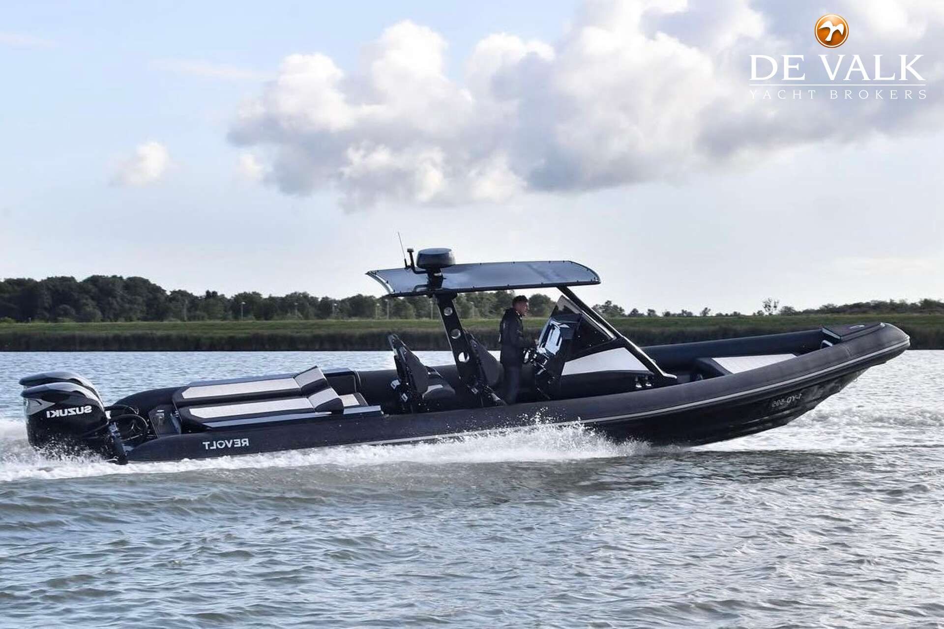 2019 Revolt Comfort 38