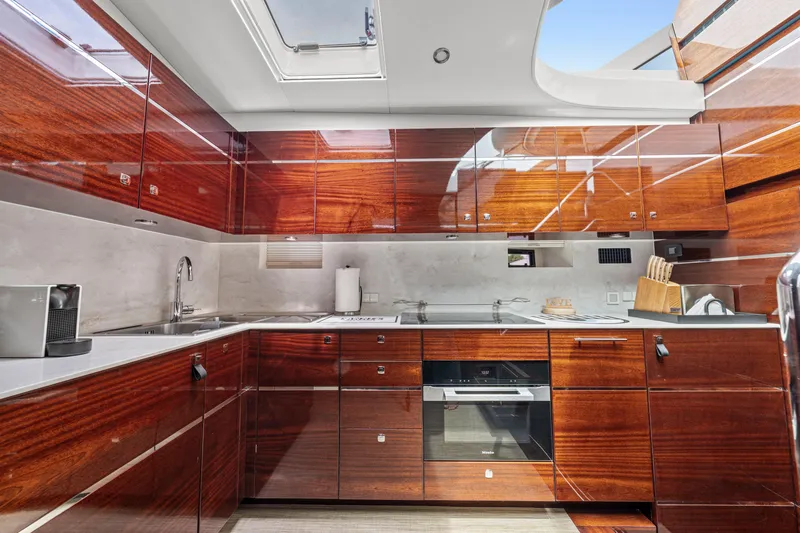 Tribu Yacht Photos Pics 