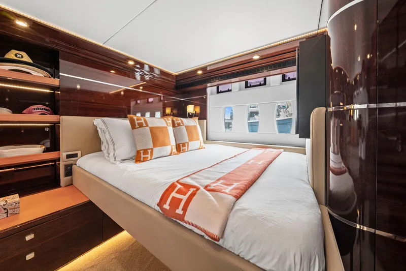 Tribu Yacht Photos Pics 