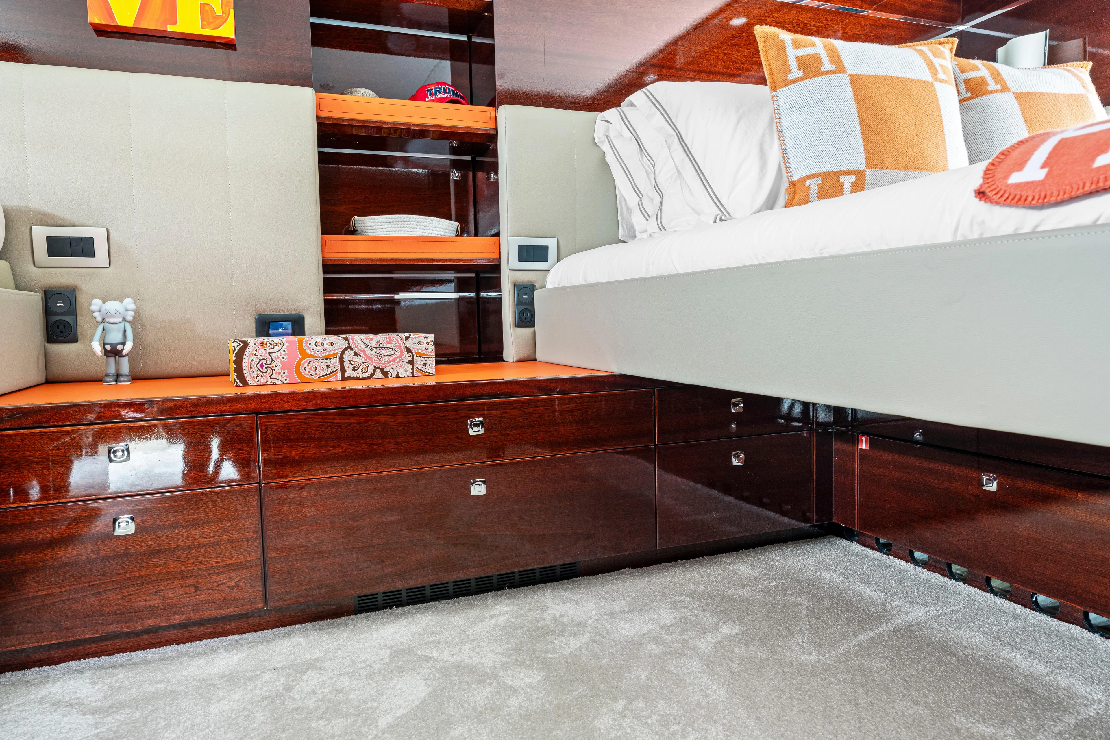 Tribu Yacht Photos Pics 