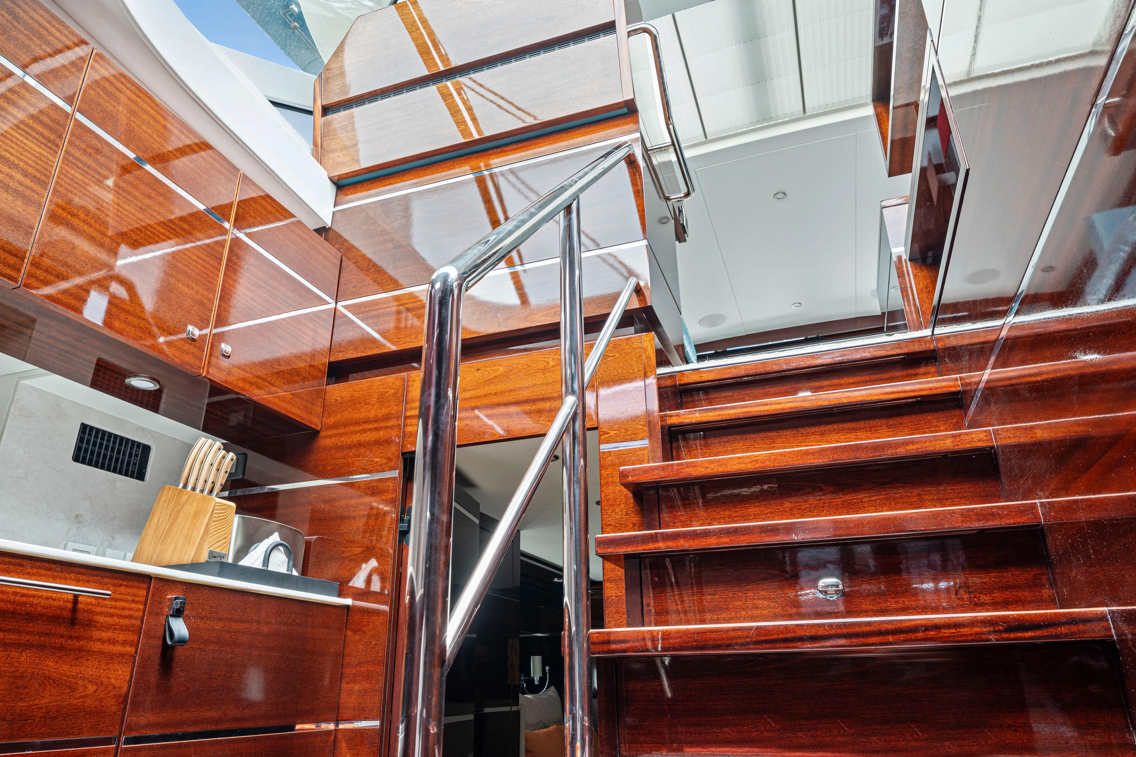 Tribu Yacht Photos Pics 