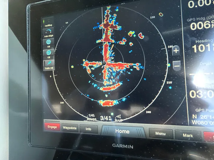 Reel Estate Yacht Photos Pics Garmin marine radar display on a 1998 Tiara Yachts 3500 Express boat.
