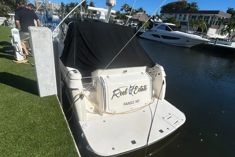 Reel Estate Yacht Photos Pics 