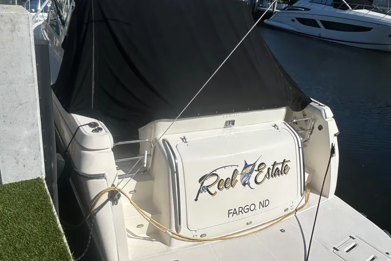 Reel Estate Yacht Photos Pics 
