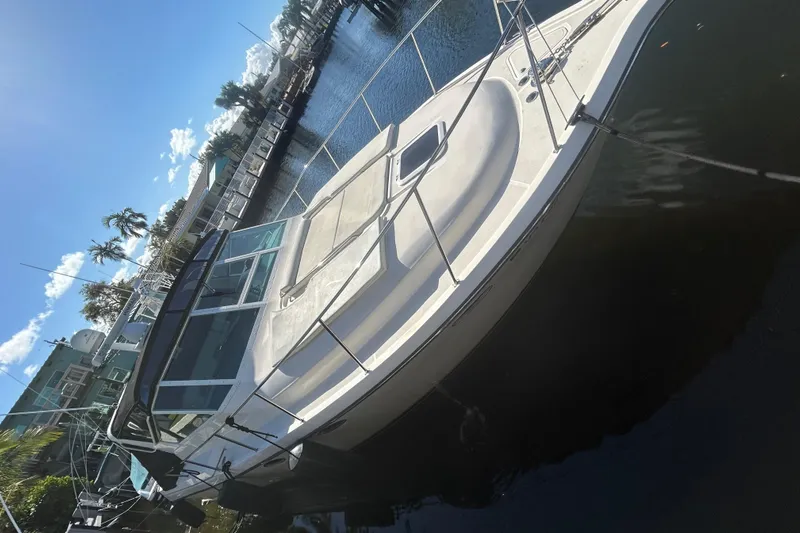 Reel Estate Yacht Photos Pics 