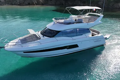 2022 Prestige 460