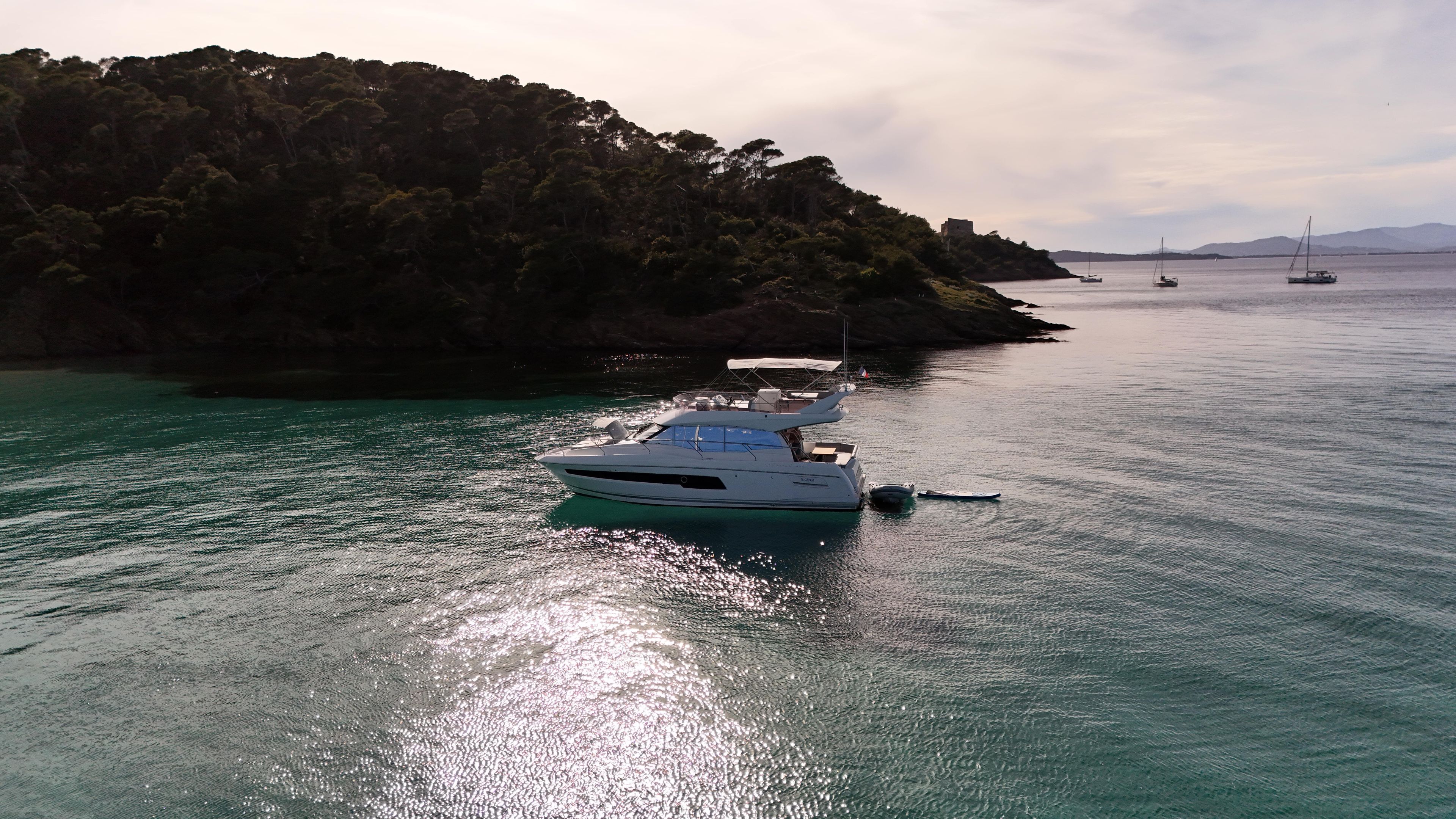 Yacht