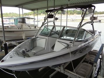 Correct Craft Super Air Nautique 210
