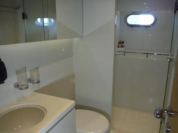 Encore Yacht Photos Pics 