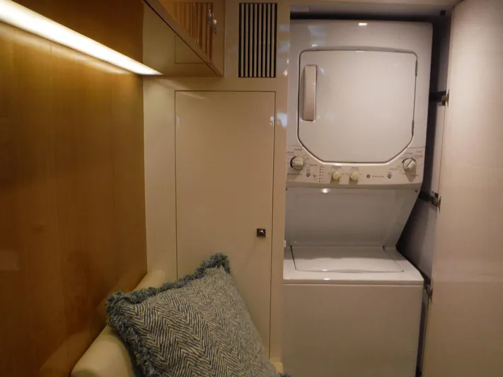 Encore Yacht Photos Pics 