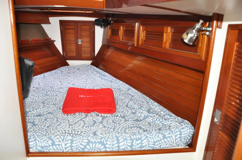 Helianthus Yacht Photos Pics 