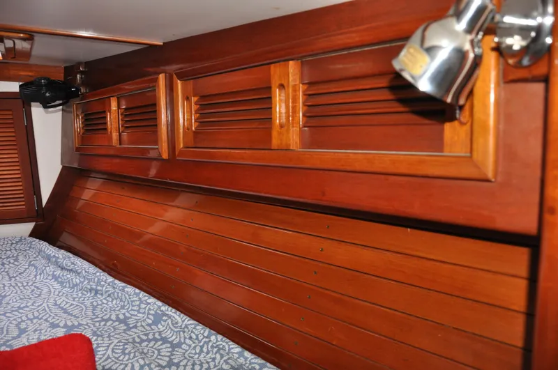 Helianthus Yacht Photos Pics 