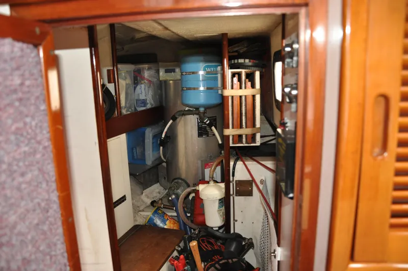 Helianthus Yacht Photos Pics 