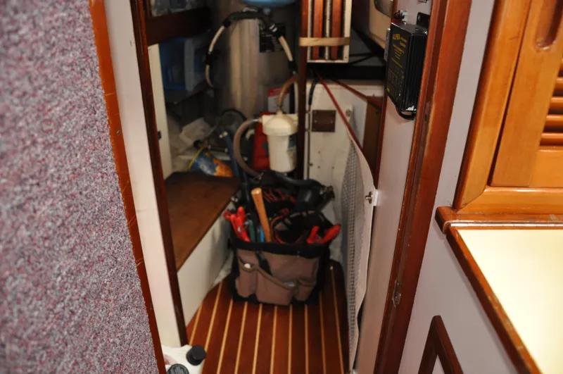 Helianthus Yacht Photos Pics 