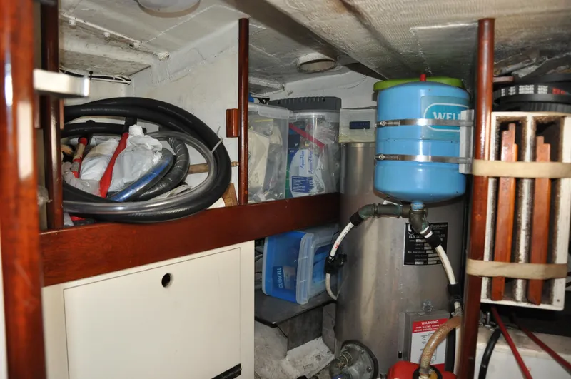 Helianthus Yacht Photos Pics 