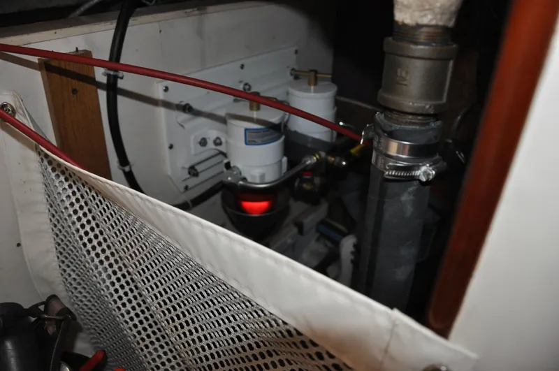 Helianthus Yacht Photos Pics 