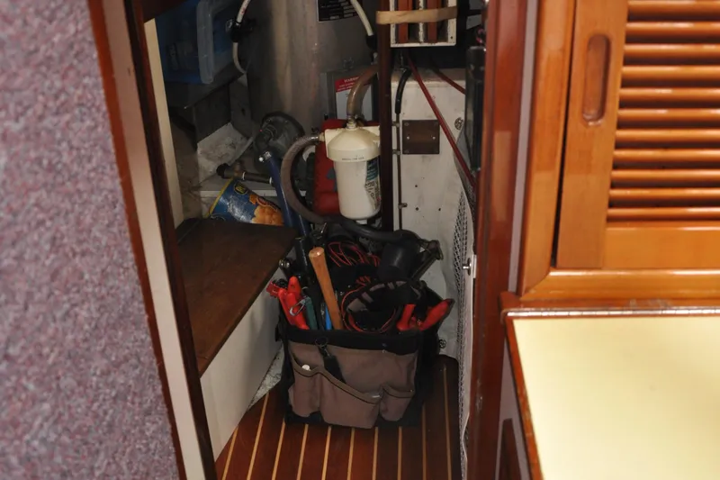 Helianthus Yacht Photos Pics 