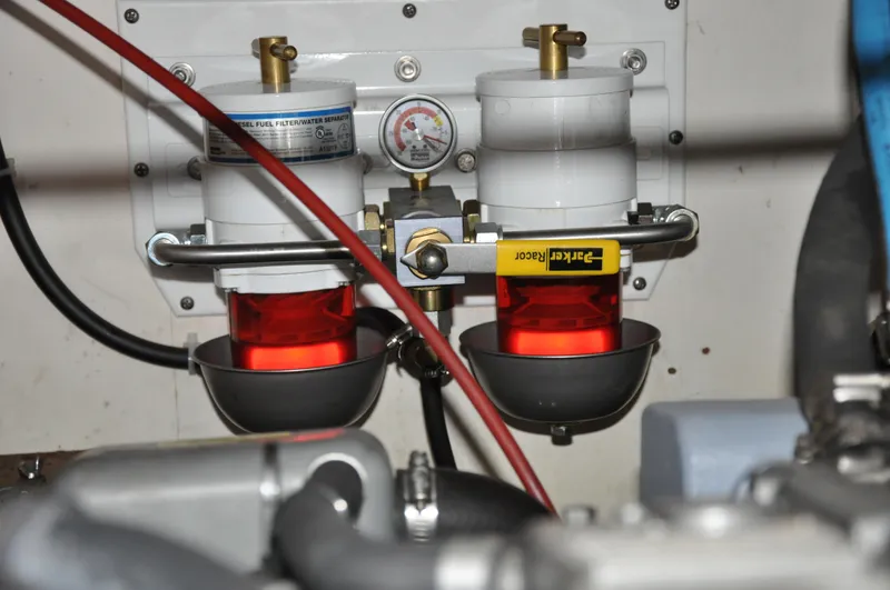 Helianthus Yacht Photos Pics 