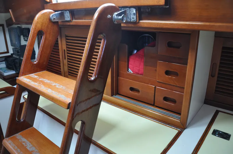 Helianthus Yacht Photos Pics 