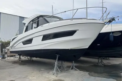 2020 Beneteau Antares 9 OB