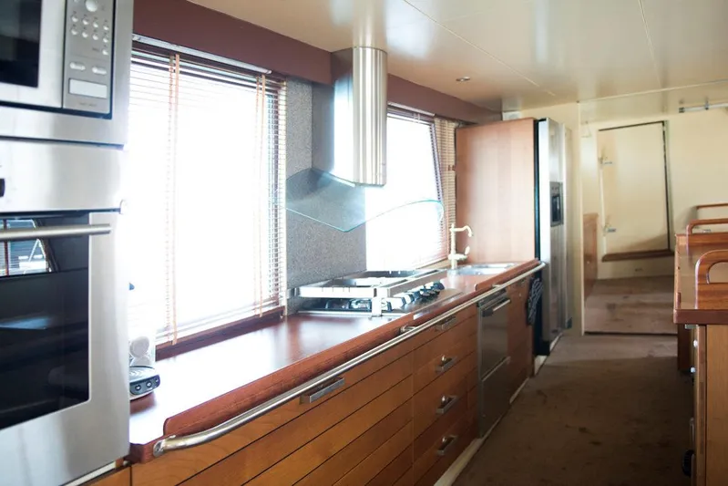 Zeewoelf Yacht Photos Pics Modern kitchen interior on a 1963 Custom mr. de Boot boat.