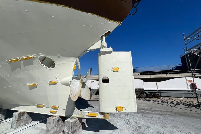 Zeewoelf Yacht Photos Pics Custom 1963 "mr. de Boot" ship's stern with propeller and rudder in dry dock.