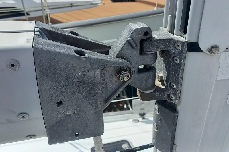 Kasoumai Yacht Photos Pics Close-up of a 2007 Beneteau 423 sailboat mast fitting and rigging hardware.