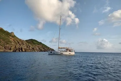 2018 Dufour 390