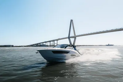 Sea Ray Sundancer 370 Outboard