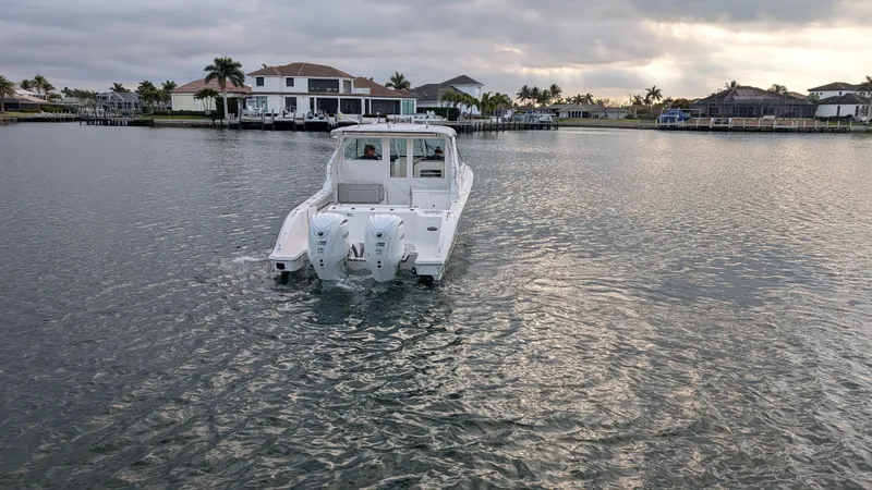  Yacht Photos Pics 2023 PURSUIT 326 DC - Image 7