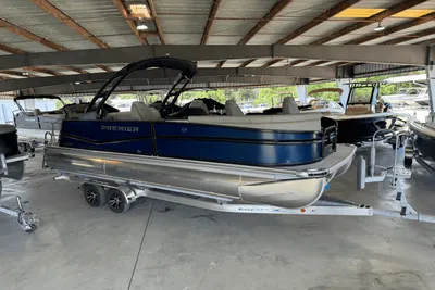 Premier 230 Intrigue