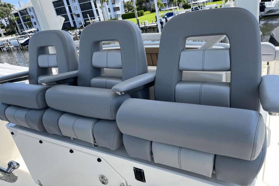 2022 Boston Whaler 380 Outrage