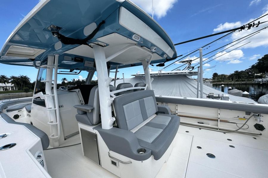 2022 Boston Whaler 380 Outrage