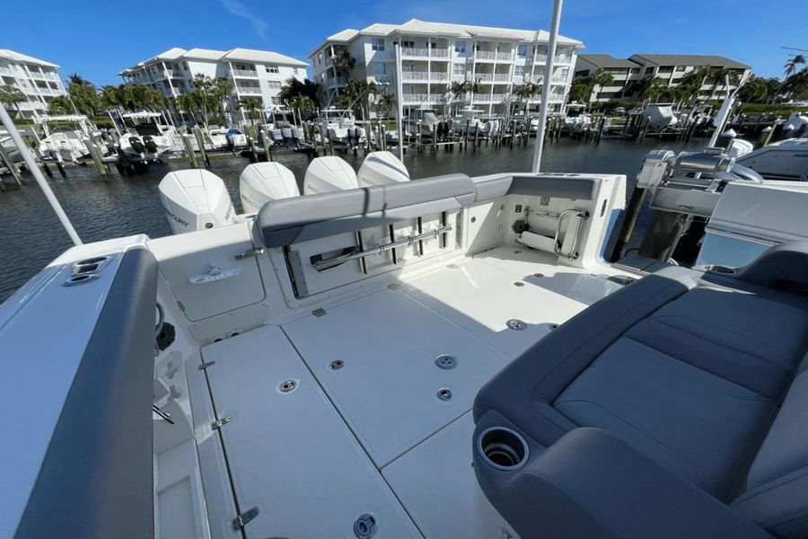2022 Boston Whaler 380 Outrage