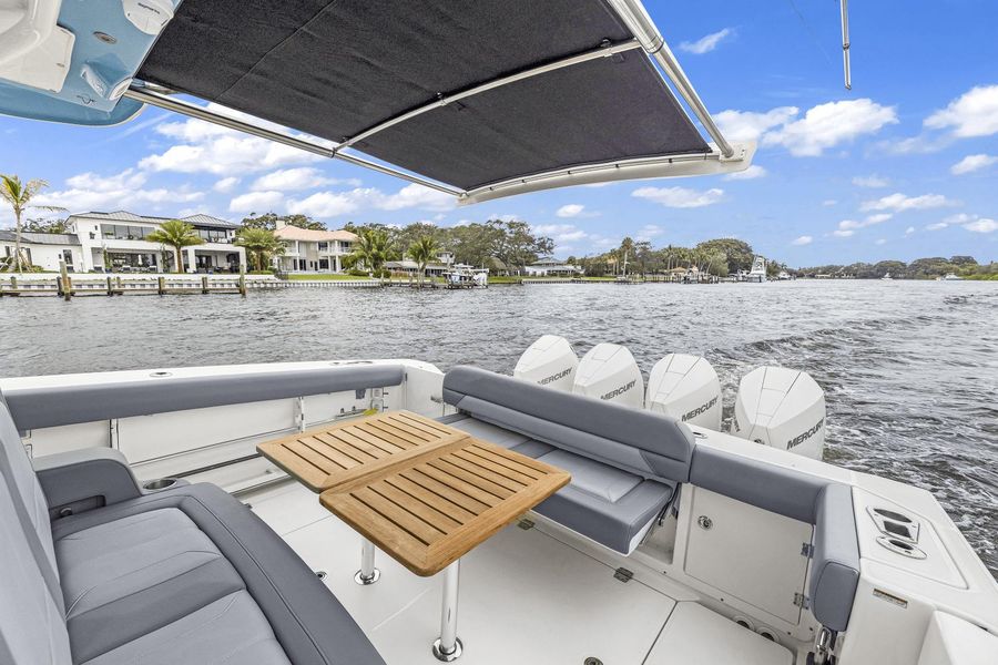2022 Boston Whaler 380 Outrage