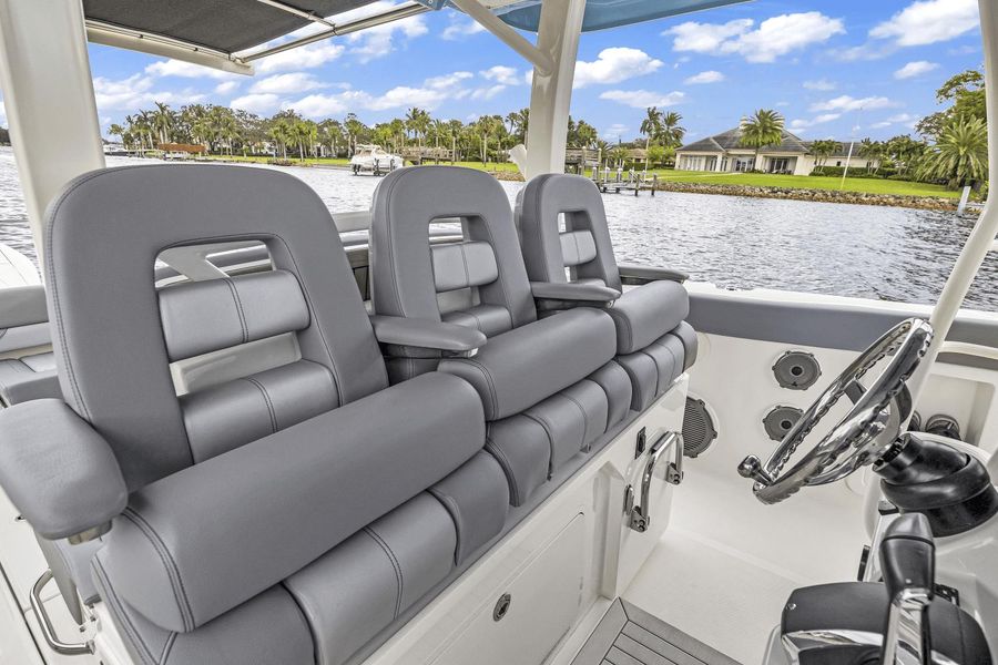 2022 Boston Whaler 380 Outrage