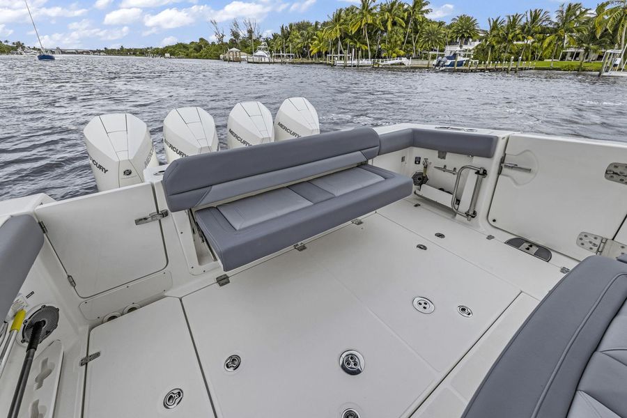 2022 Boston Whaler 380 Outrage