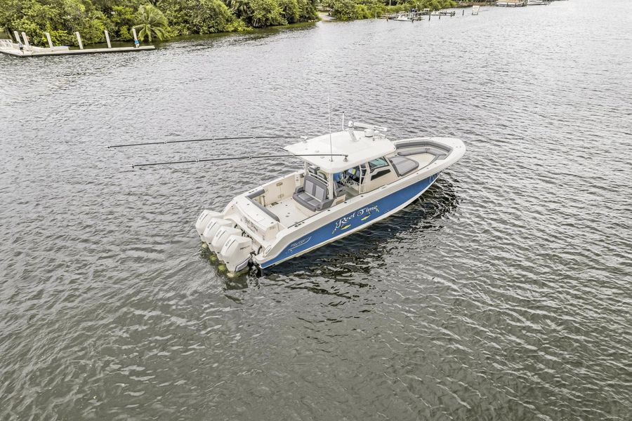 2022 Boston Whaler 380 Outrage