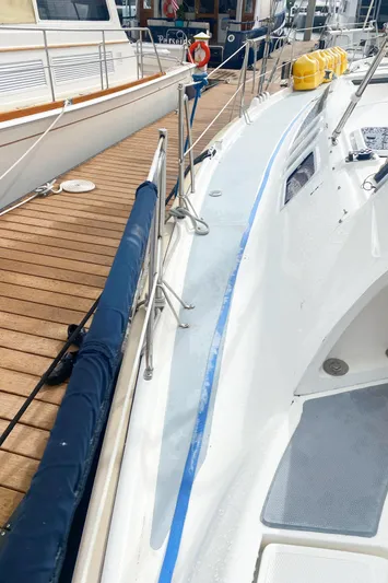 5th Row Center Yacht Photos Pics 