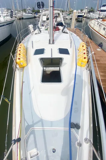 5th Row Center Yacht Photos Pics 