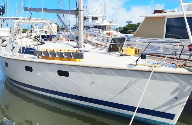 5th Row Center Yacht Photos Pics 