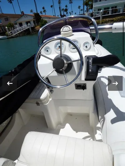 Hale Yes Yacht Photos Pics 