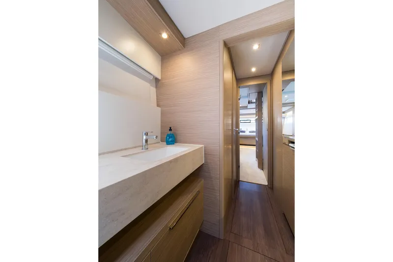 Catwalk Yacht Photos Pics 