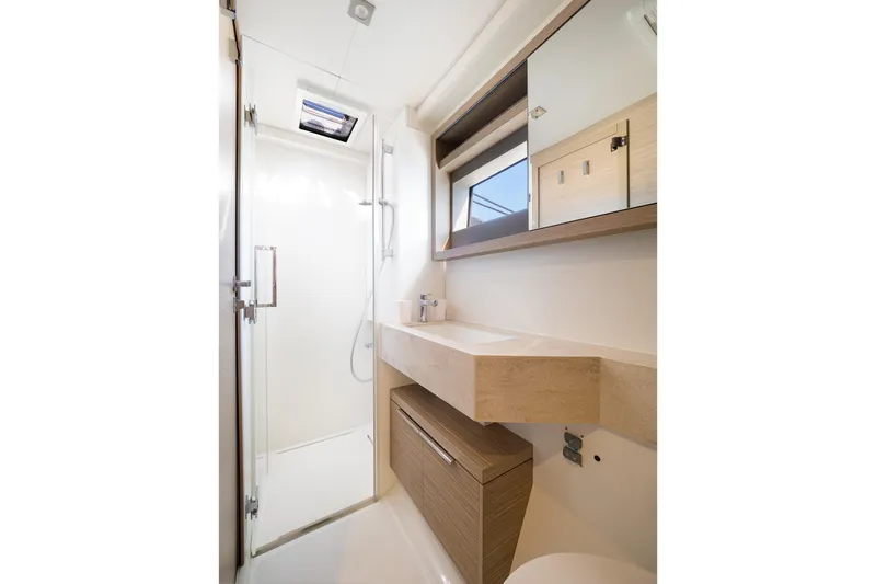 Catwalk Yacht Photos Pics 